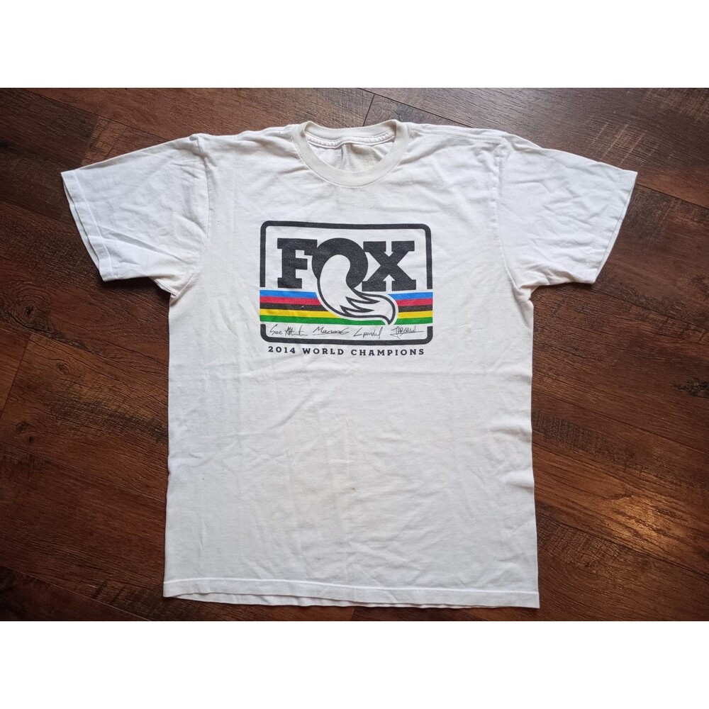 Vintage Fox 2014 world champions shirt M Classic White Crew Neck T-Shirt